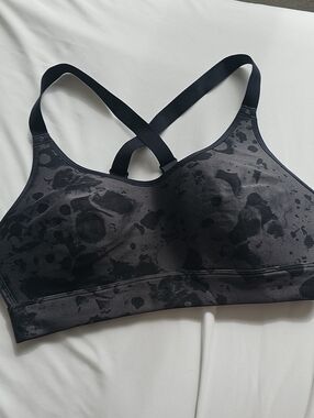 Under Armour Black Patterned Crossback Sports Bra